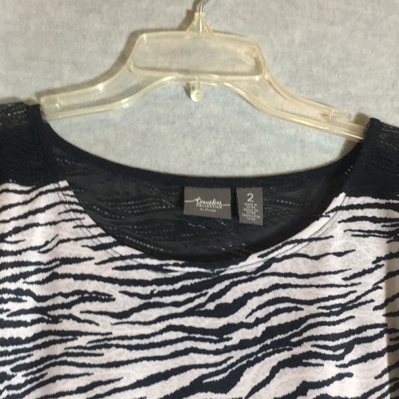 CHICO’S TRAVELERS Animal Print & Lace Versatile Extra Long Line Tunic Top - Picture 3 of 16